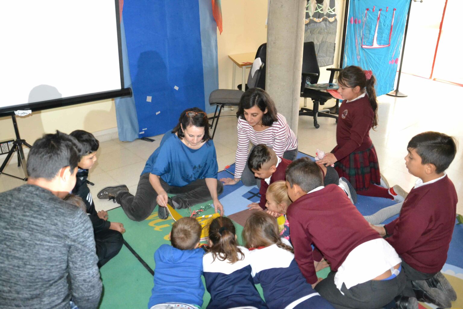Visita Biblioteca (Aula de Enlace) - Colegio San Eulogio